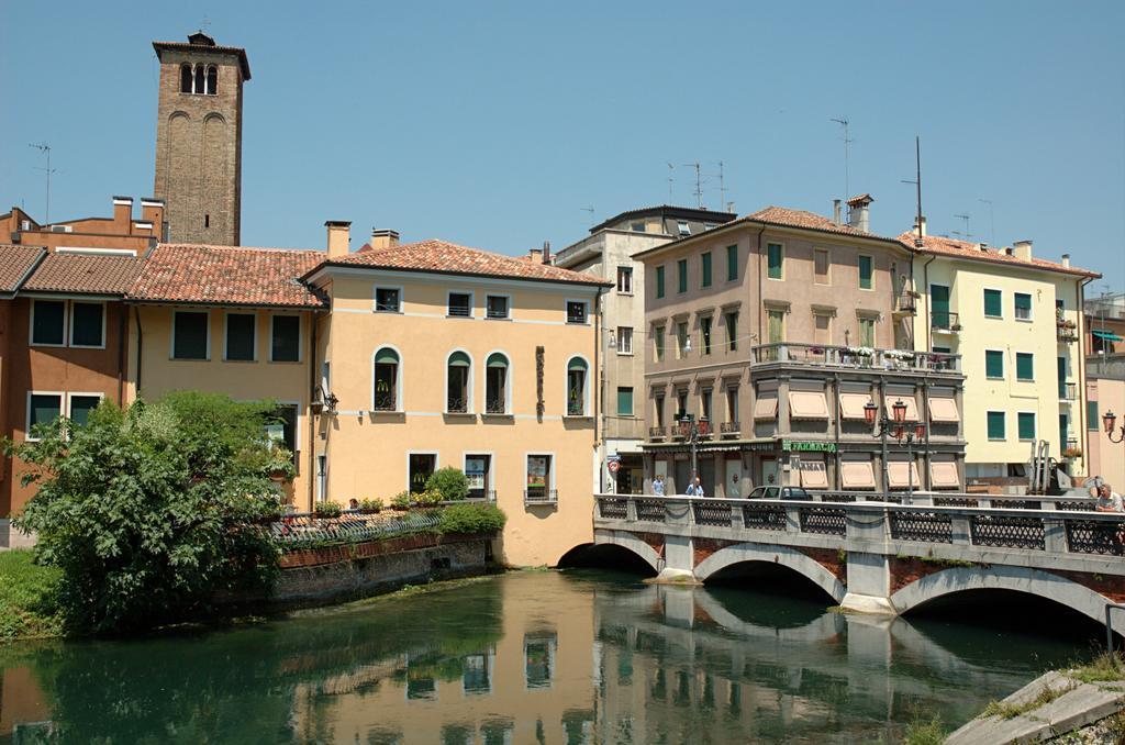 Holiday Treviso Suite Venezia Zimmer foto